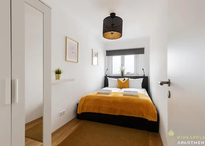 Pineapple - Zwinger V - 78qm - 1x Free Parking *